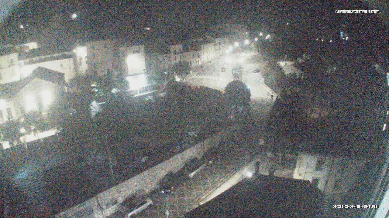 immagine della webcam nei dintorni di Roio del Sangro: webcam Rivisondoli