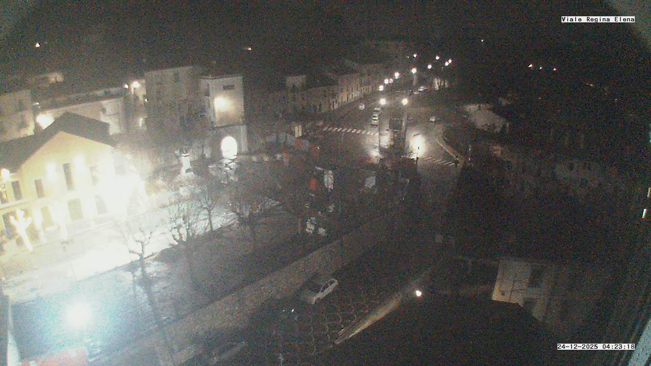 immagine della webcam nei dintorni di Roio del Sangro: webcam Rivisondoli