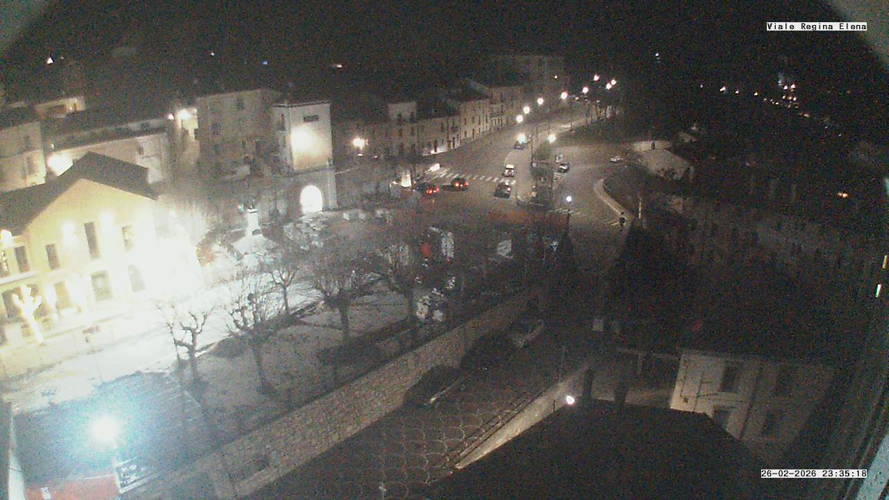 immagine della webcam nei dintorni di Roio del Sangro: webcam Rivisondoli